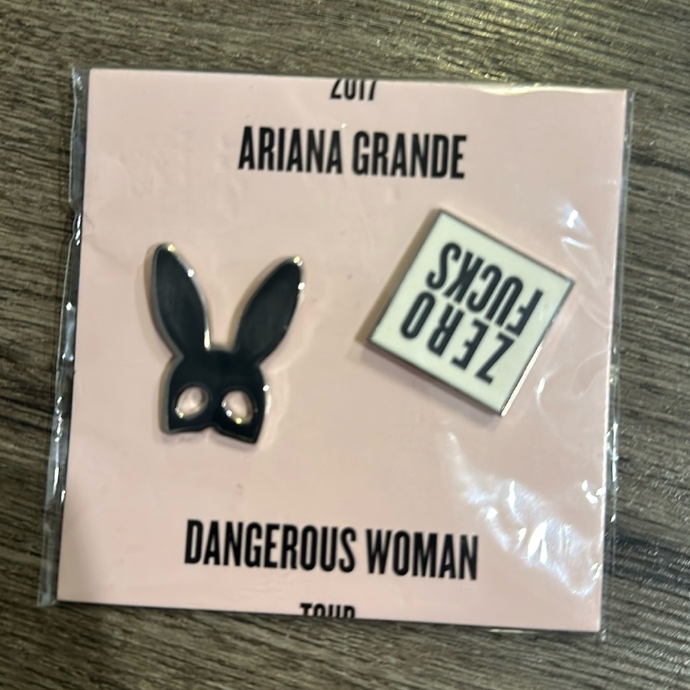Ariana Grande Pins